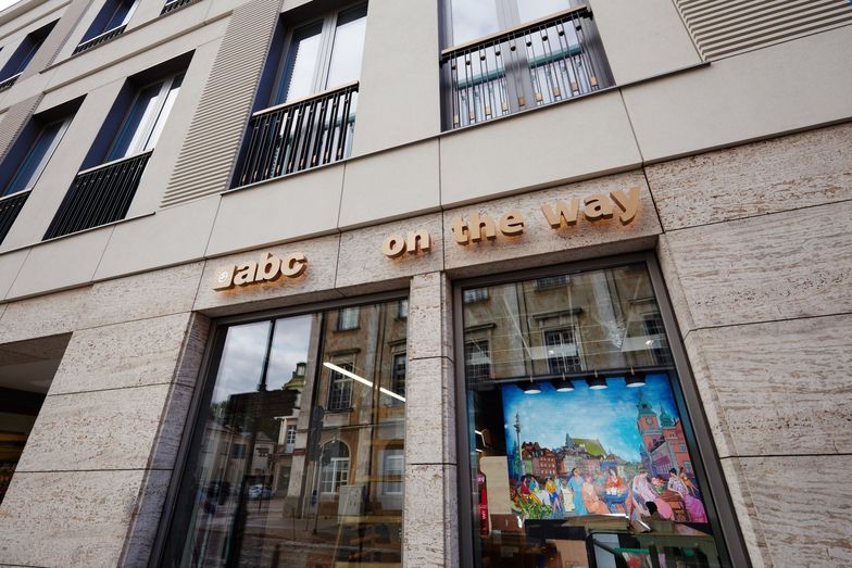 Sieć abc otwiera sklep nr 8000 i idzie na wojnę z Żabką