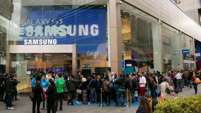 Start sprzedaży Galaxy S5 może być nawet o 100% lepszy niż poprzednika 1