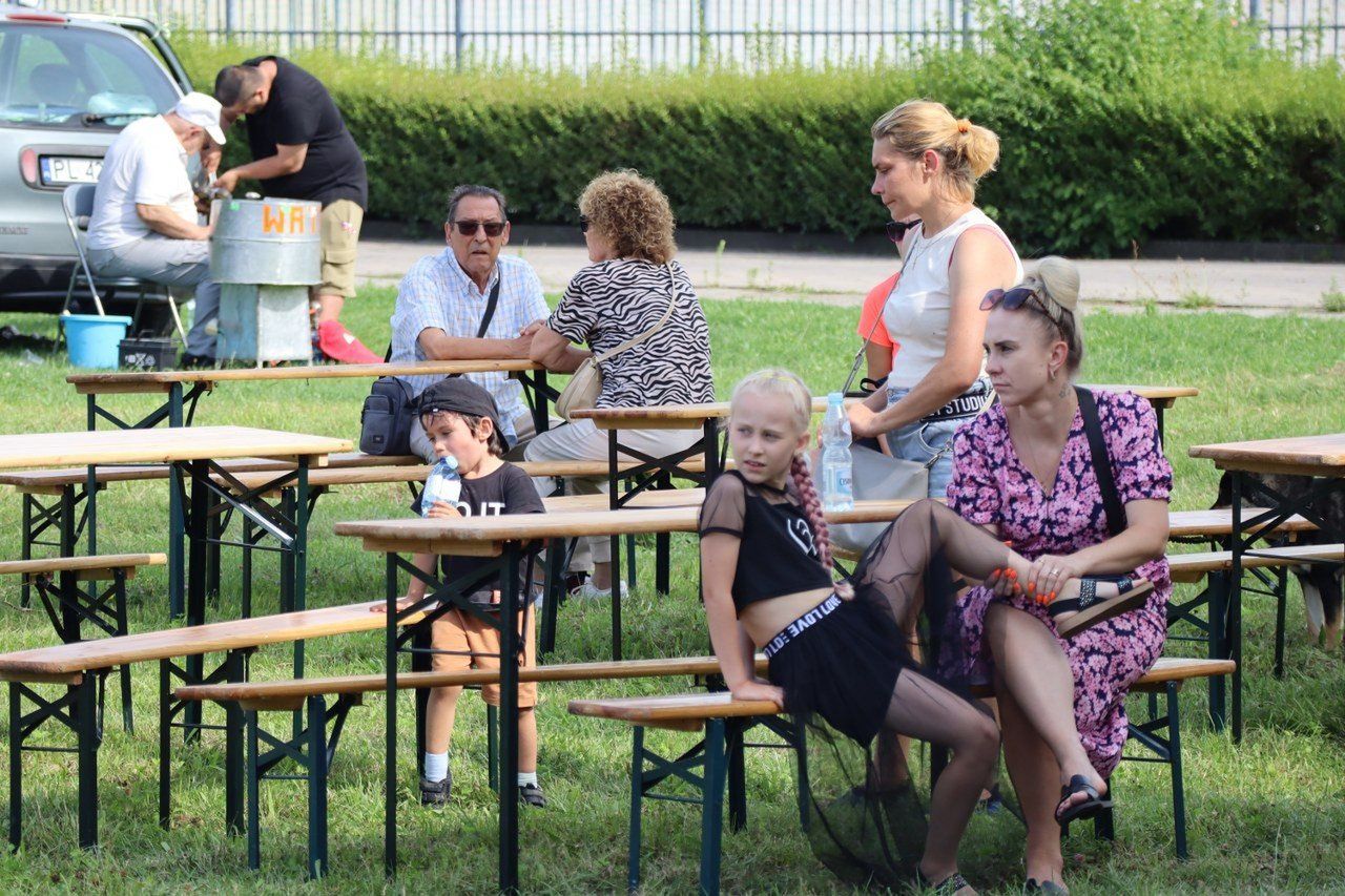 Trwa piknik wakacyjny na Gronowie w Lesznie. Imprezę organizuje Miejski Ośrodek Kultury. Przygotowano atrakcje dla młodszych i starszych