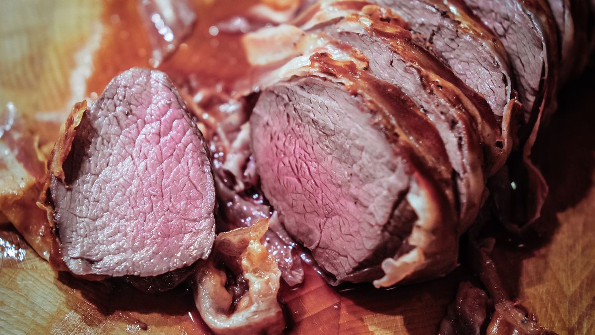 Pieczone mięso karibu