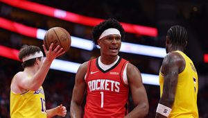 Wielka kasa dla młodej gwiazdy NBA