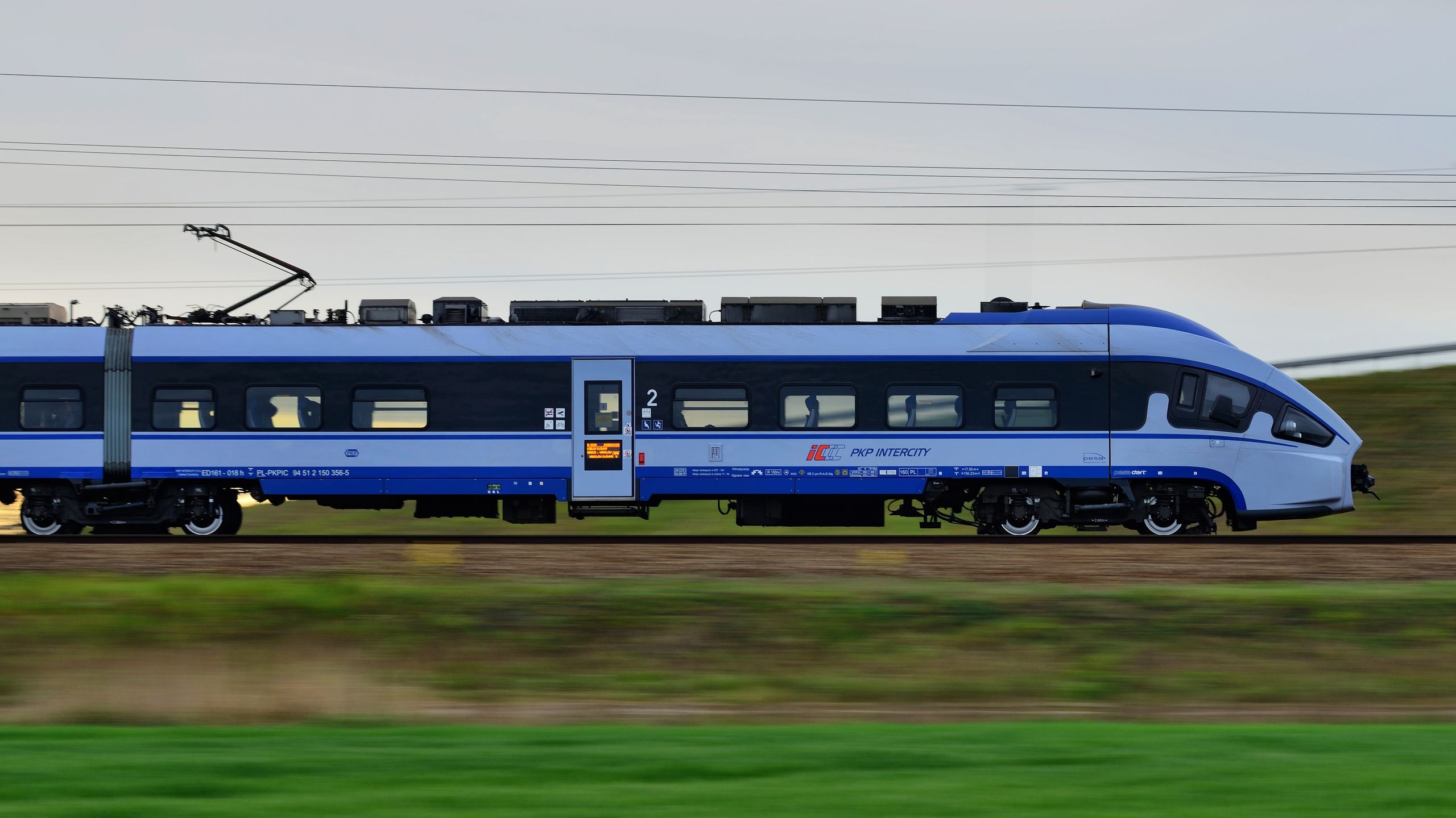 PKP powołuje komisję. 400 pasażerów w Intercity. Maszynista zapobiegł katastrofie