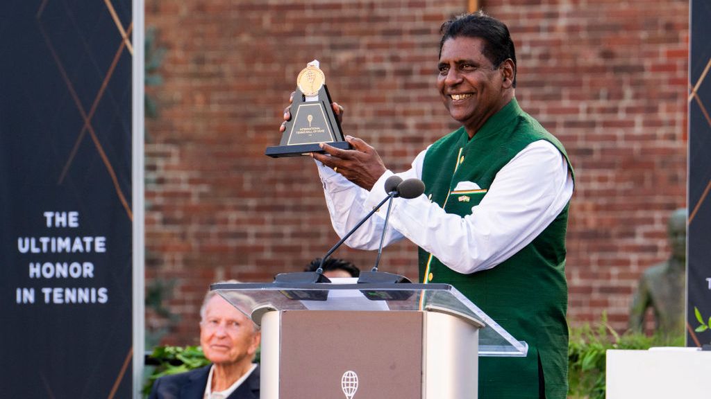 Getty Images / Joe Buglewicz / Na zdjęciu: Vijay Amritraj