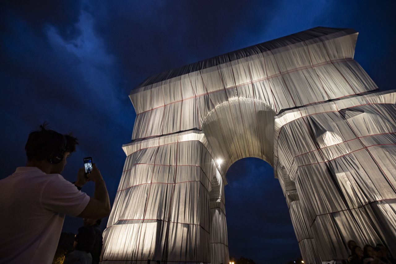 Łuk Triumfalny w plastiku