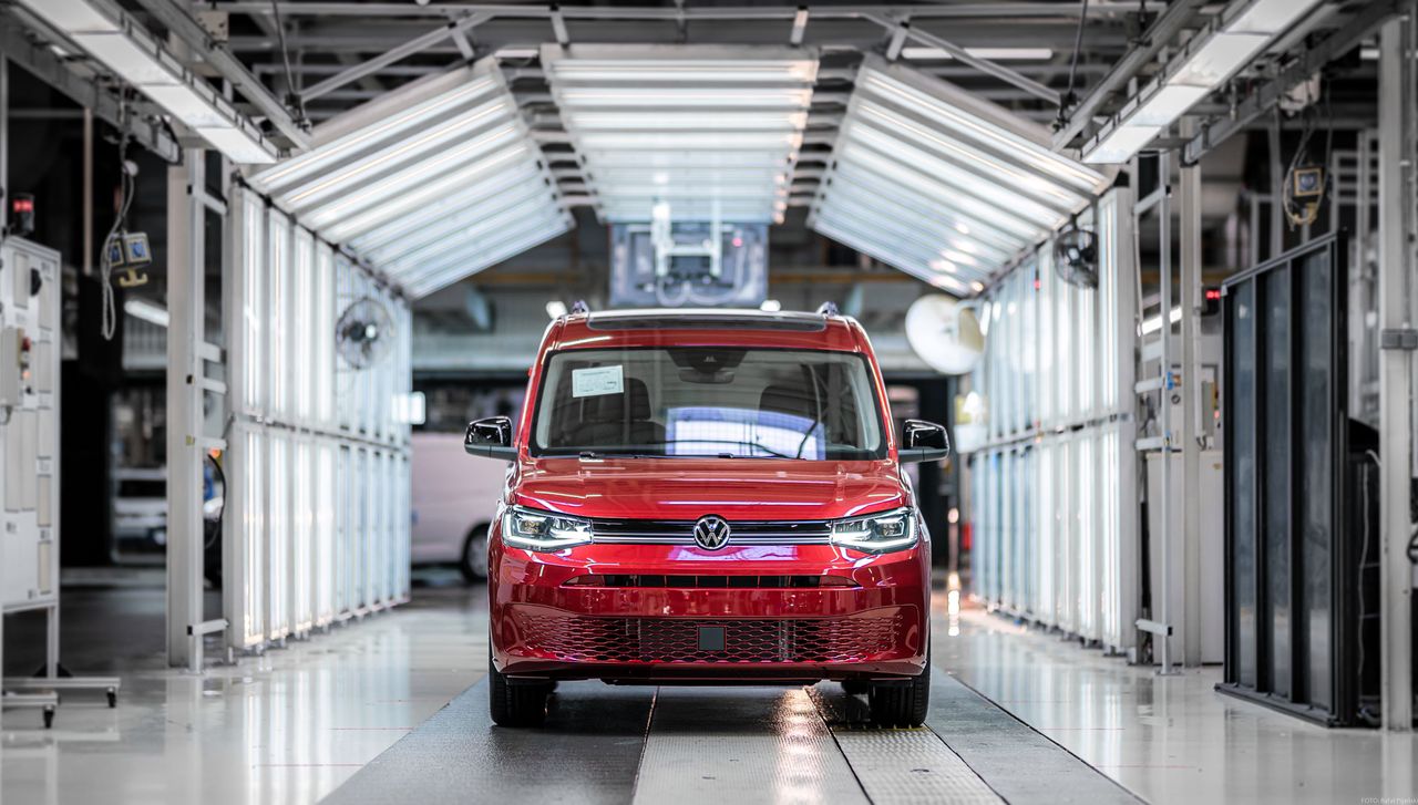 Fabryki Volkswagena w Poznaniu wznawiają produkcję. Przestój trwał ponad dwa tygodnie
