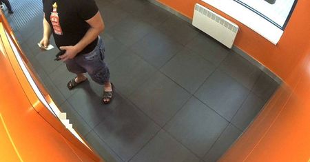 Śląsk. Ukradł pieniądze z bankomatu. Monitoring i media pomogły złapać złodzieja