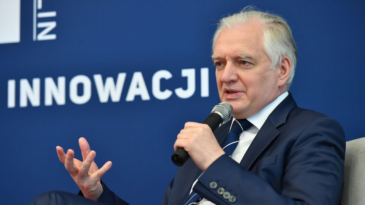 Lublin, 22.04.2021. Wicepremier, minister rozwoju, pracy i technologii Jarosław Gowin podczas Lubelskiego Forum Gospodarczego w Wyższej Szkole Ekonomii i Innowacji w Lublinie, 22 bm. (mr) PAP/Wojtek Jargiło