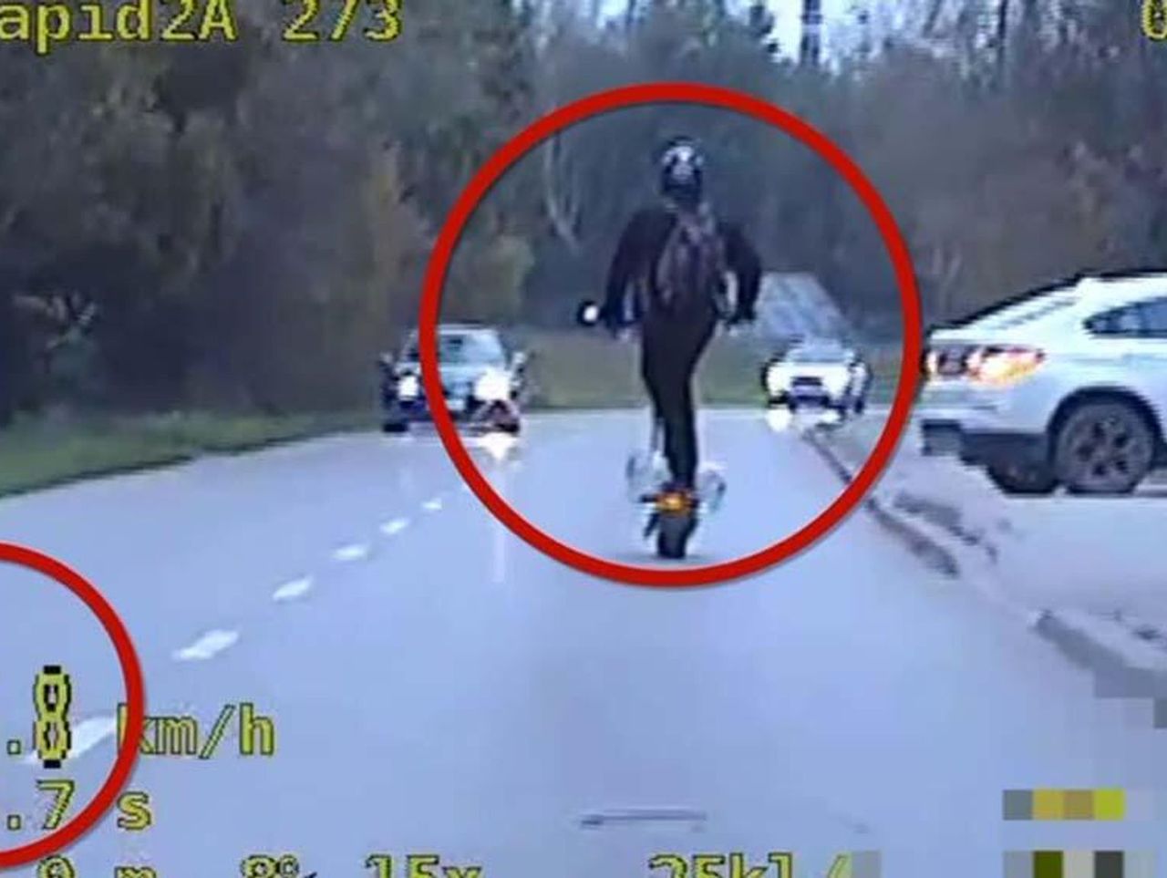 Gołków: Ponad dwukrotnie przekroczył prędkość i jechał ulicą. Pirat na hulajnodze ukarany