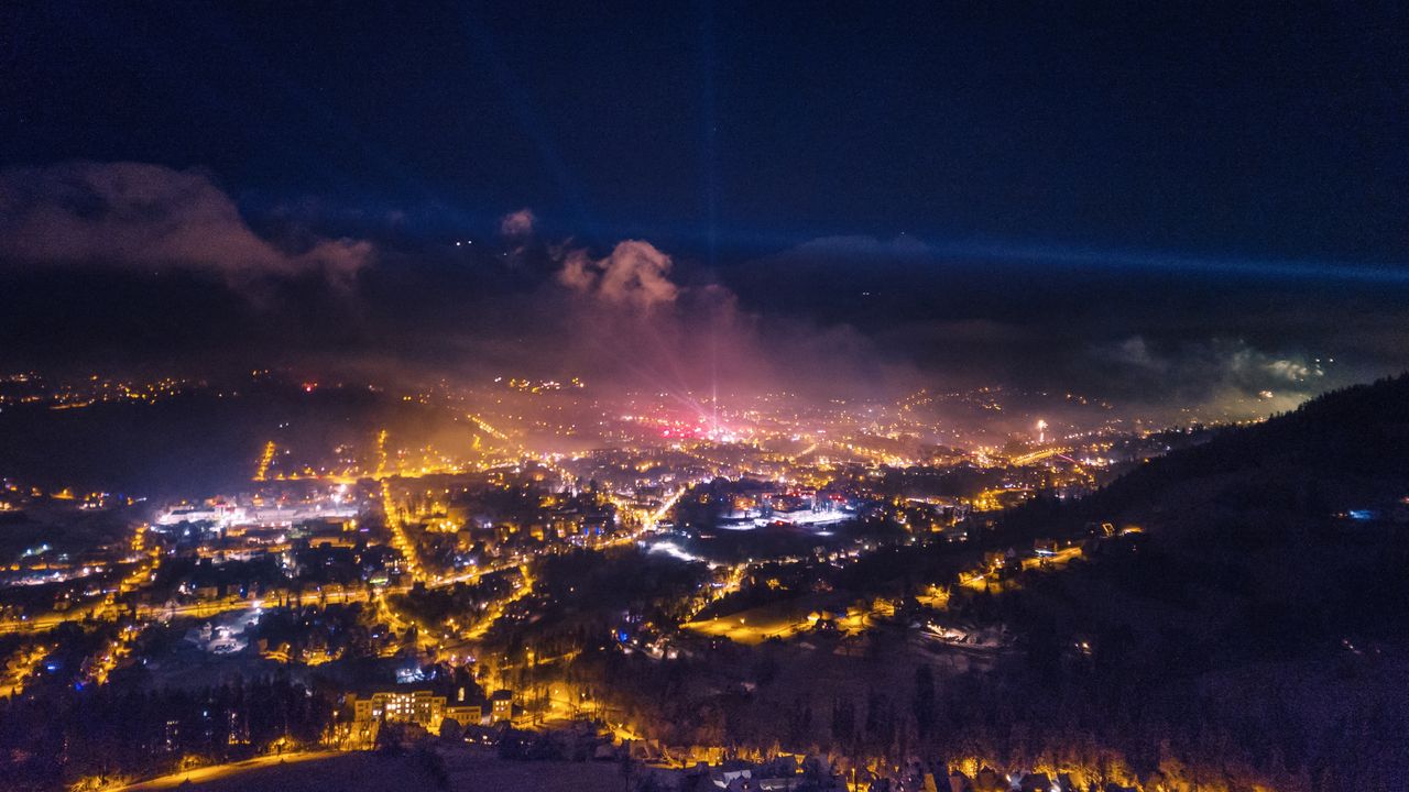 Zakopane szykuje się do sylwestra. Mieszkańcy i turyści zirytowani