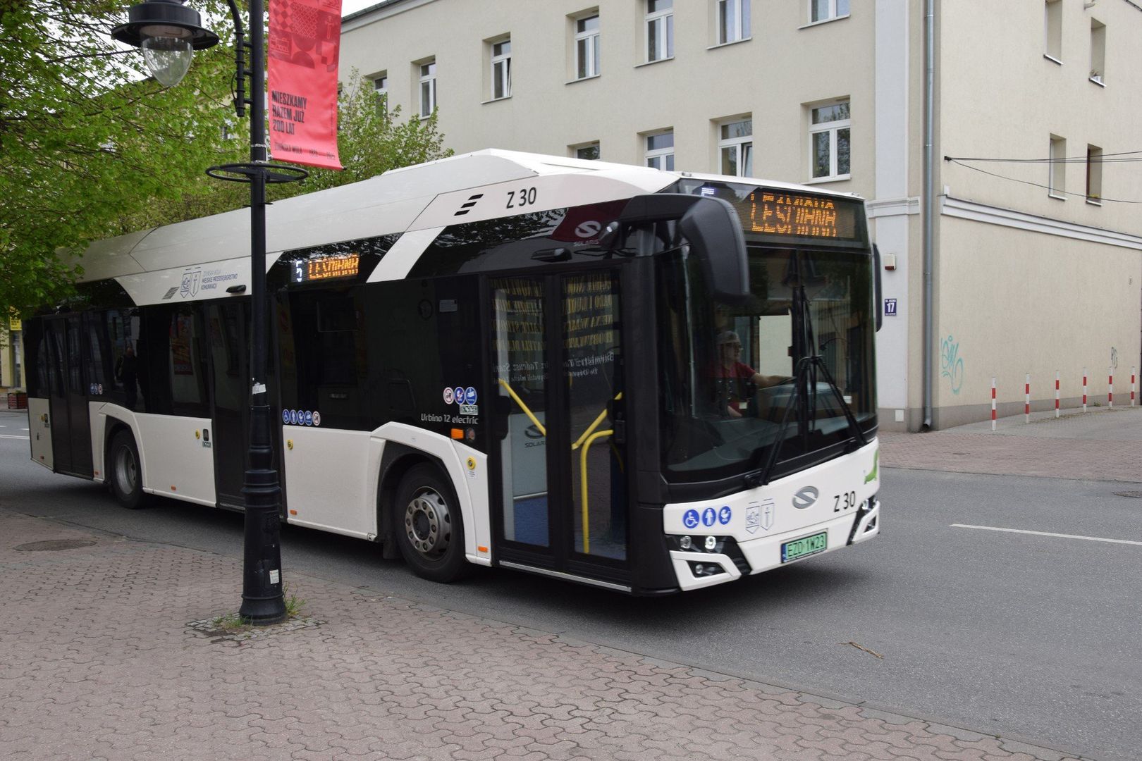 Jest darmowy dojazd na Dni Zduńskiej Woli 2025 miejskimi autobusami