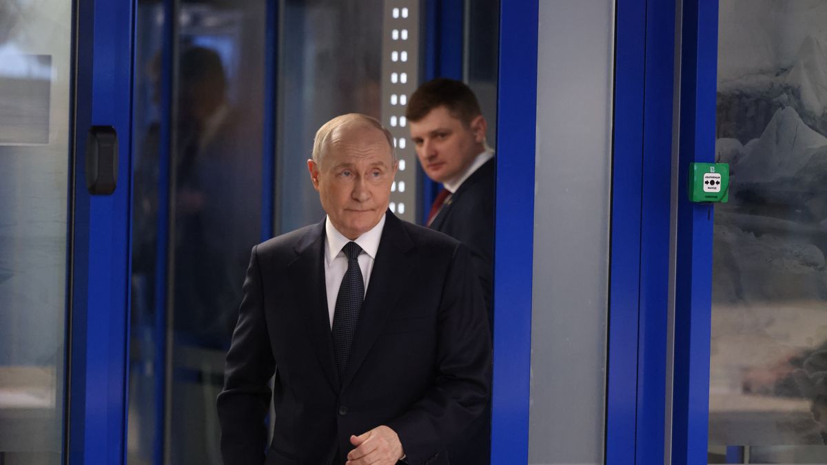 MURMANSK, RUSSIA - MARCH 26 (RUSSIA OUT) Russian President Vladimir Putin enters the hall, while visiting a military base of nuclear fleet, March 26, 2025, in Murmansk, Russia. Putin is having a one-day trip to Murmansk. (Photo by Contributor/Getty Images)
