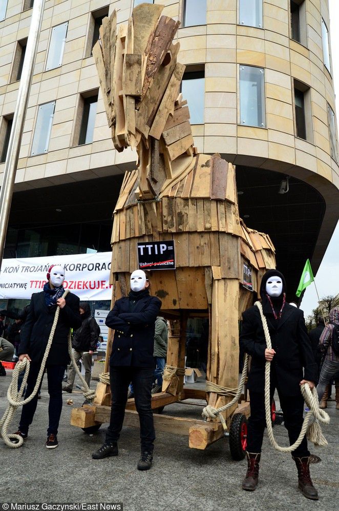 Wielkie demonstracje przeciwko TTiP i CETA. "To opowieści grozy i kłamstw"