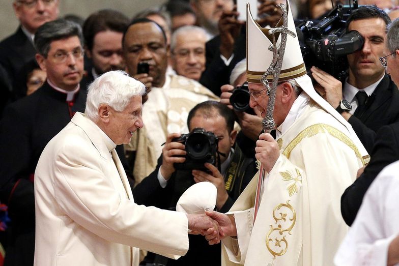 Watykan: Pierwszy konsystorz w historii z udziałem dwóch papieży