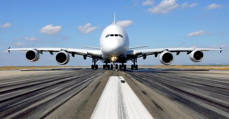 Airbus jeszcze mocniej tnie produkcję giganta A380. Tylko jeden samolot miesięcznie, a może jeszcze mniej