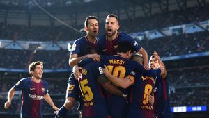Barcelona szuka wzmocnień na Ligę Mistrzów. W gronie kandydatów m.in. Oezil i Oscar