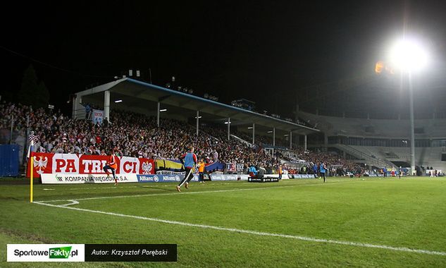 Mieszcząca 3 tys. widzów trybuna stadionu przy Roosevelta służy także kibicom gości 