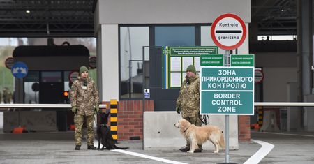 Wyjazdy pod przykrywką. Ukrainę opuszczali jako fałszywi muzycy