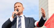 Bąkiewicz: "Niech nikt nie wmawia, że walczyliśmy z nazistami". Baner uderzający w Trzaskowskiego