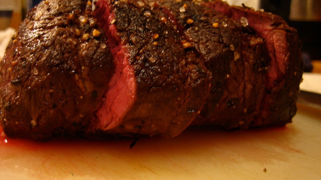 Pieczone mięso z łosia