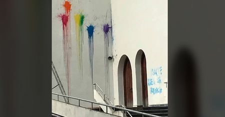 Szczecin. Napisy "Tylko LGBT" na kościele. Policja szuka sprawców