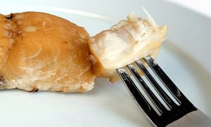 Nie kupuj na święta tej ryby. "Jakbyśmy się najedli świeczki"