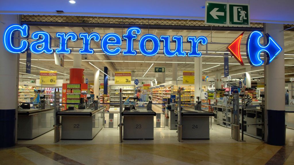 Carrefour reaguje na inflację we Francji zamrażając ceny 100 produktów