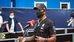 F1. Lewis Hamilton odpowiada na krytykę sir Jackiego Stewarta. "Ma bzika na moim punkcie"