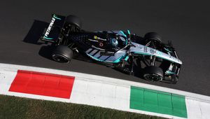 Mercedes faworytem kwalifikacji do GP Włoch. Nierozsądna jazda Russella