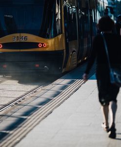 Dramatyczny wypadek na Mokotowie. Zderzenie śmieciarki i tramwaj