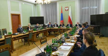 20 zł za stronę. Tyle płaci Sejm za stenogramy