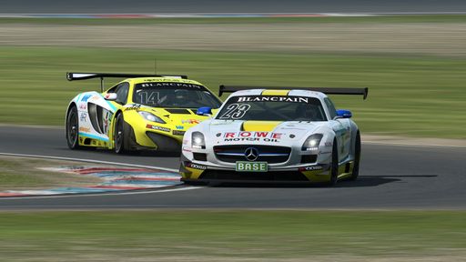 RaceRoom Racing Experience (R3E)