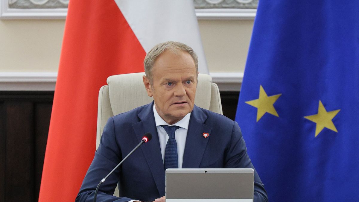 Warszawa, 12.05.2026. Premier Donald Tusk na posiedzeniu rządu w KPRM w Warszawie, 12 bm. Ministrowie zajmą się m.in. projektem nowelizacji ustawy o prawach pacjenta i Rzeczniku Praw Pacjenta. (amb) PAP/Paweł Supernak