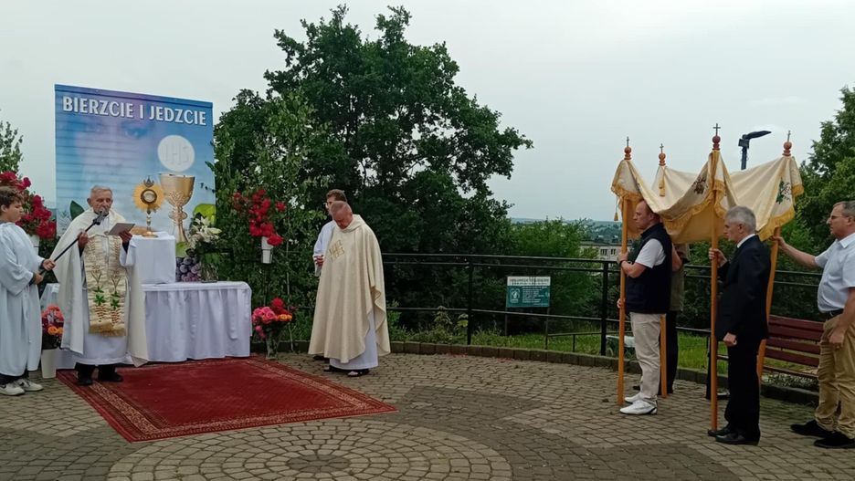 Boże Ciało 2025 w parafii pw. Najświętszego Serca Jezusowego w Starachowicach.