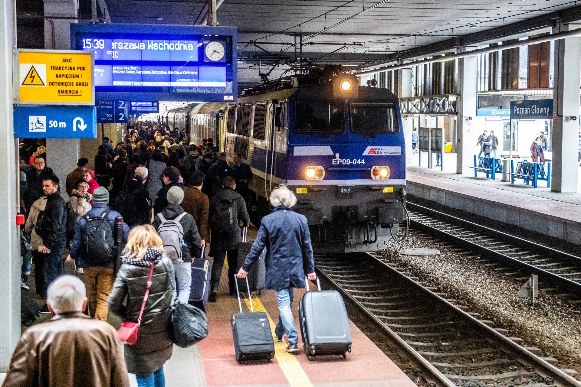 W nocy z 25 na 26 października pociągi zatrzymają się na godzinę.