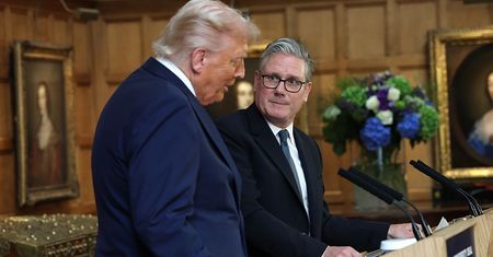Trump "ogłasza": Starmer poda się dymisji. "Poniósł porażkę"