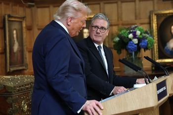 Trump "ogłasza": Starmer poda się dymisji. Poniósł porażkę