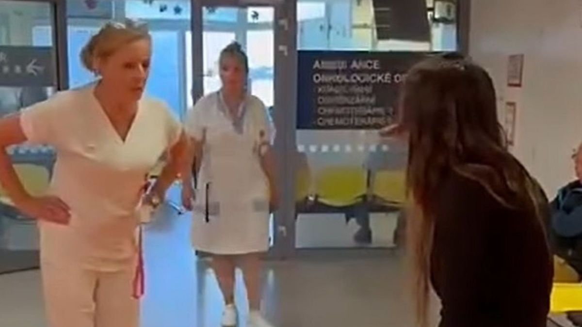 Screen z nagrania. 29-latka terroryzuje szpital w Igławie