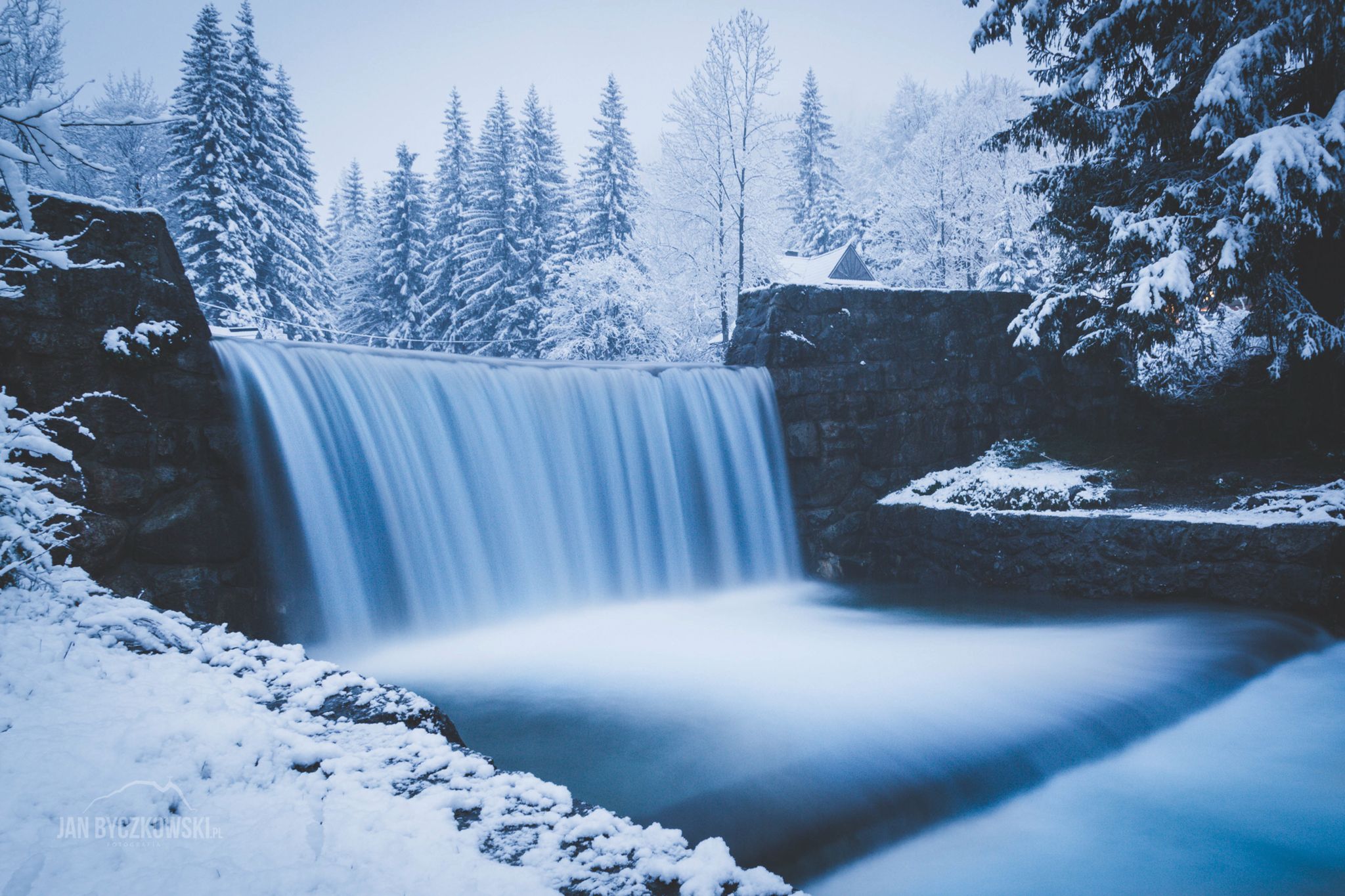 Zakopane zasypane. Śnieg zaskoczył urlopowiczów 1