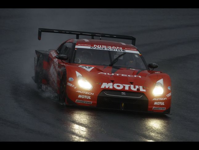 Zwycięski Motul Autech GT-R GT500 w Fuji