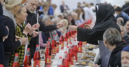 Wigilia bez samotności. Blisko 1,3 tysiąca osób przy wspólnym stole na MTP