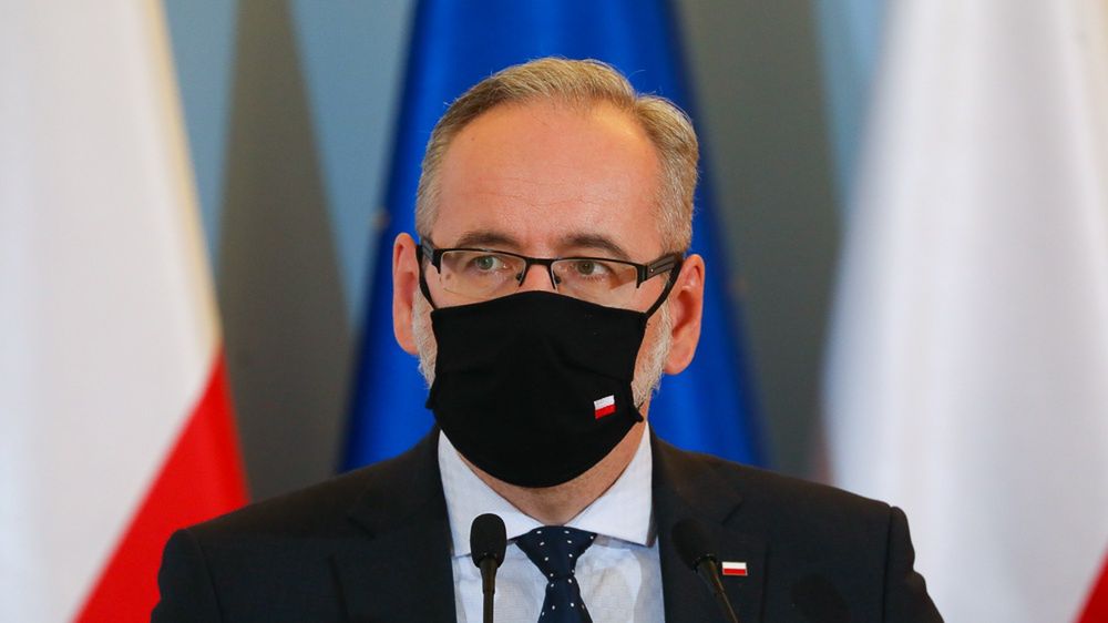 Minister Adam Niedzielski zalecił ograniczenie planowanych operacji