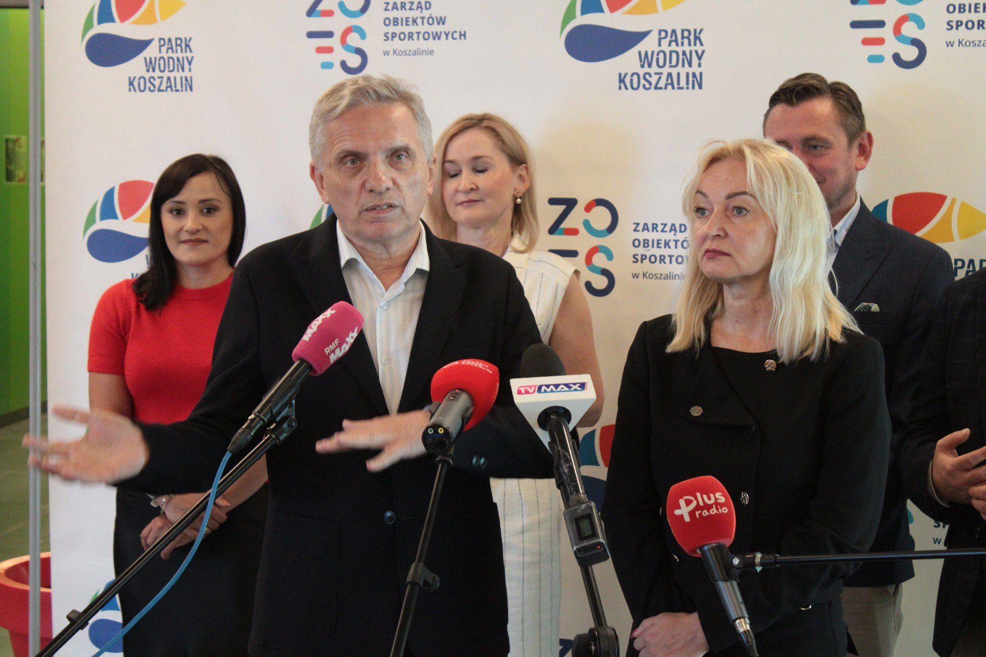 KONFERENCJA PRASOWA W AQUAPARKU