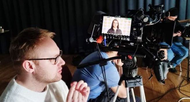 Powstaje serial naukowy na podstawie pytań wpisywanych w Google, autorem były dziennikarz TVN24