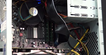 Komputer do grania za 600 zł: czy Xeon E5450 to cały czas dobry procesor?