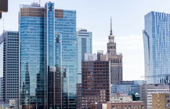 Warszawa nie będzie siedzibą prestiżowego urzędu. Dwa miasta na krótkiej liście