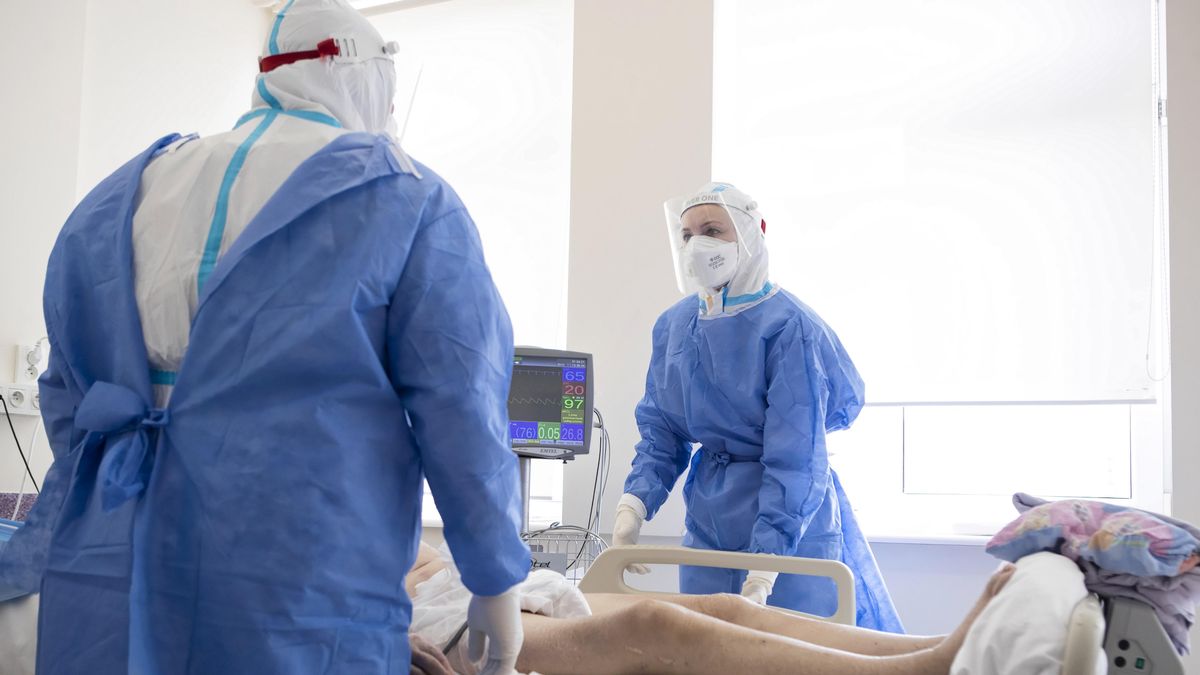 Zdjęcie ilustracyjne. W Ciechocinku zmarła pacjentka zakażona groźną bakterią New Delhi. 