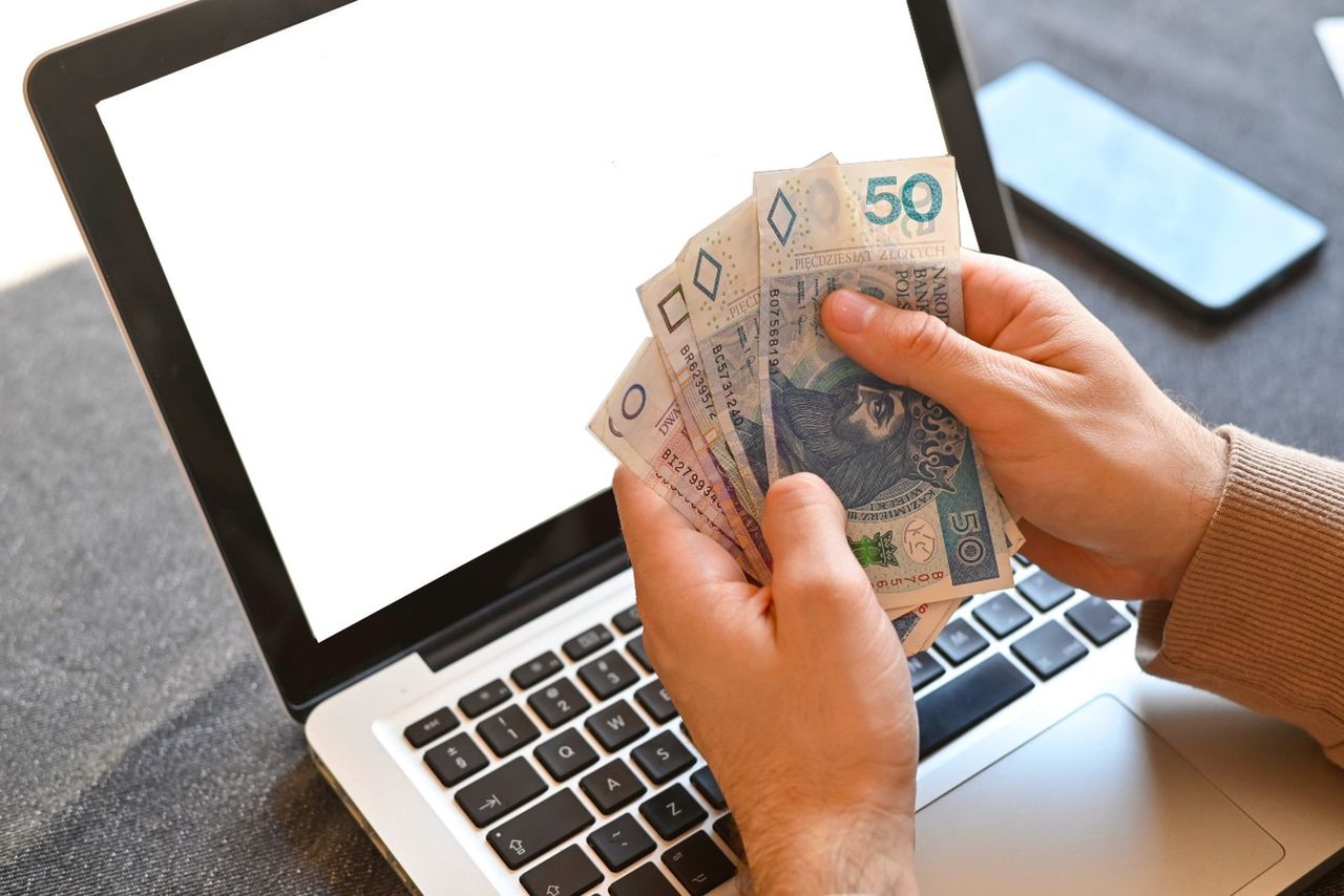 Nowa kampania oszustów. Eksperci ostrzegli przed SMS-ami