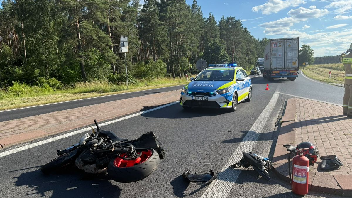 Wypadek motocyklisty w Podgajach na DK11