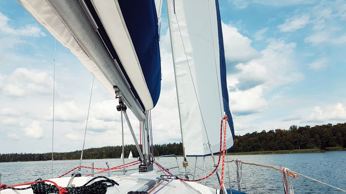 Wyższe ceny za czarter na Mazurach 