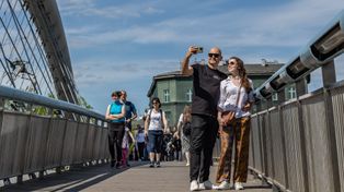 Kraków: Kilka lat temu ten obiekt całkowicie zmienił miasto. Powstała kładka Bernatka i... nowa rzeczywistość. Tak połączono Kazimierz i Podgórze